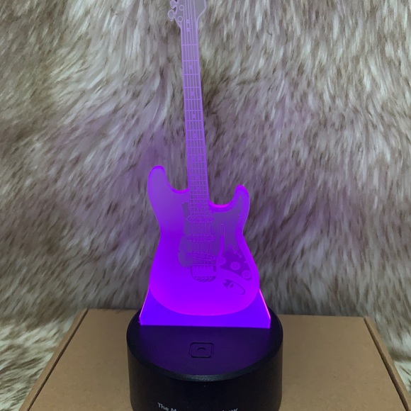 The Man In Black Show 3D LED Guitar Lamp - Picture 6 of 8